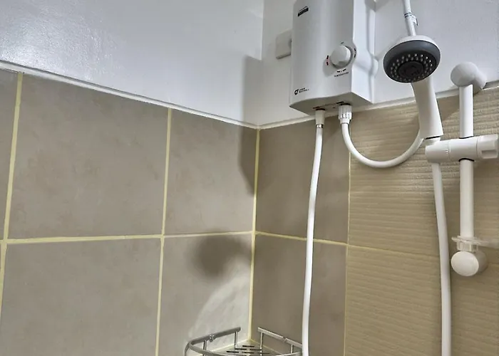 Apartment Serene Staycation Beside Sm Southmall Manila